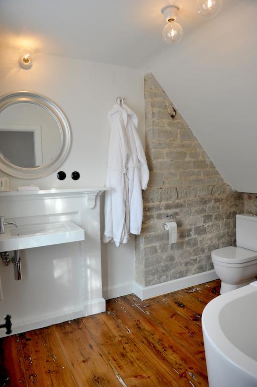 Standard Double Room Bath