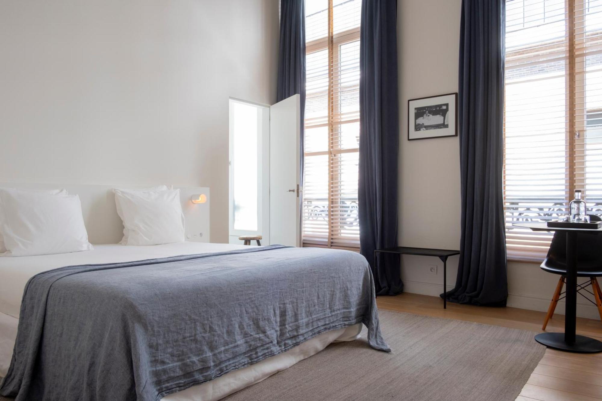 Double Room,1705584829:JPEG